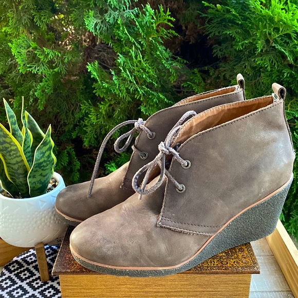Sperry Harlow Wedge Ankle Brown Leather Booties size 9.5 - Picture 2 of 9